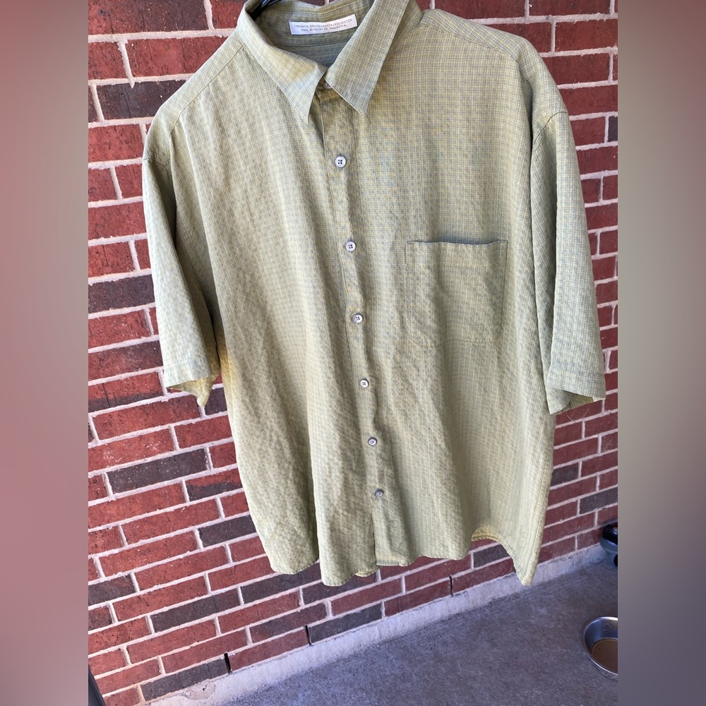Perry Ellis Short Sleeve Button Down Size Large